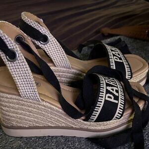 Stylish Black and Tan Wedge Sandals